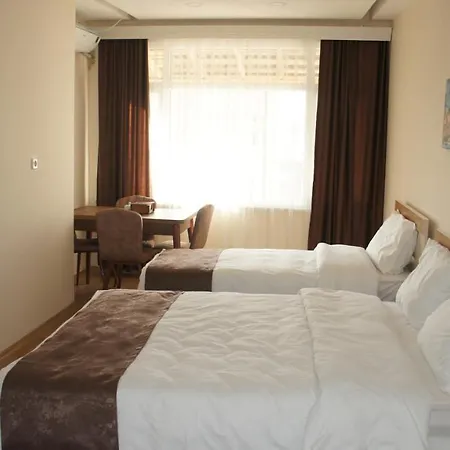 Отель Newaz Hotel *