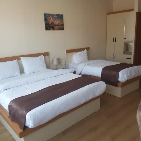 Newaz Hotel Отель *